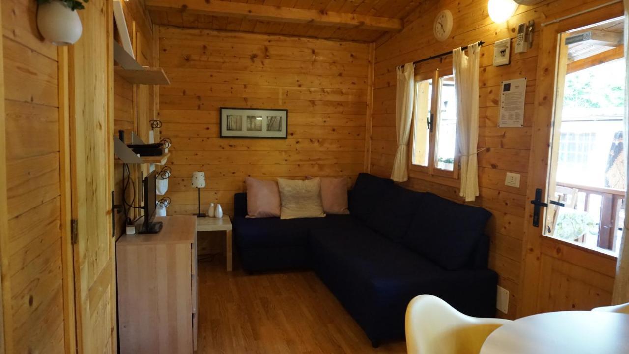 Hotel Vakantiehuis Casasdecasper - Camping Italie Porlezza Exterior foto